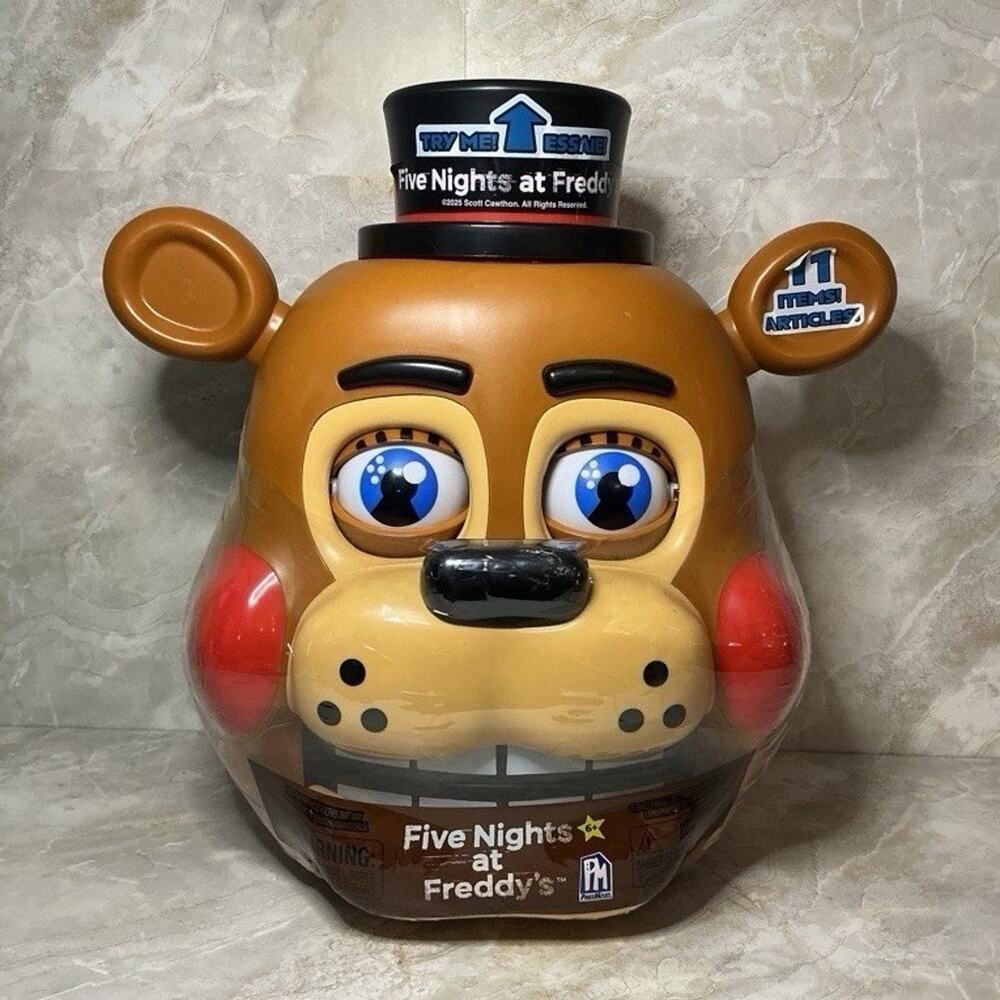 Just Play Five Nights at Freddy's Freddy Fazbear Toy Set 11 Items FNA31000